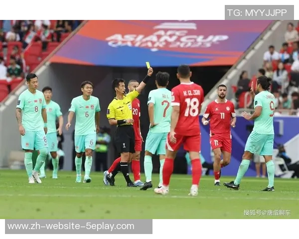 卡塔尔与中国足球精彩集锦回顾两国球队激烈对抗瞬间