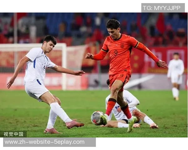 中国男足迎战伊拉克队全力争胜期待突破历史瓶颈 中国男足迎战伊拉克队全力争胜期待突破历史瓶颈